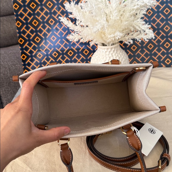Tory Burch blake canvas Tan and Cream tote bag with brown strap - Picture 4 of 9